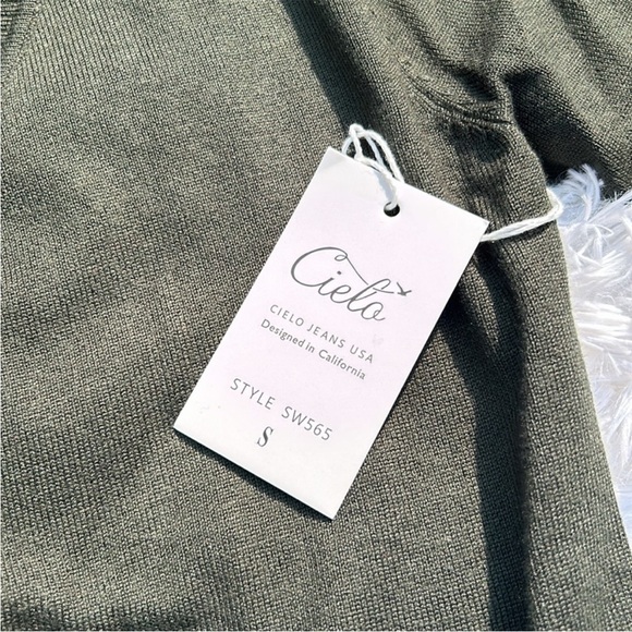 Cielo Everyday Ultra Soft Dark Forest Green Cardigan Size Small NEW - Picture 7 of 12